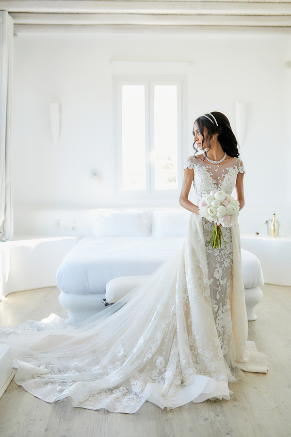 Chic glamorous wedding in Mykonos with an amazing Berta wedding dress