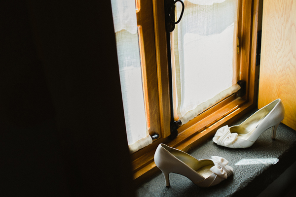 bridal-shoes-photo