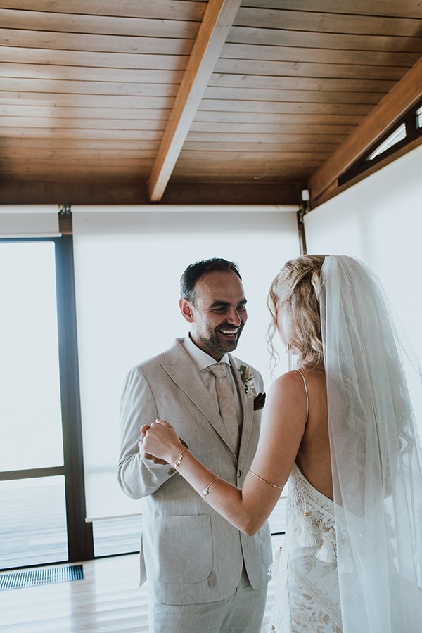 bohemian-style-wedding-lefkada-abundance-earthy-colors-and-textures_13