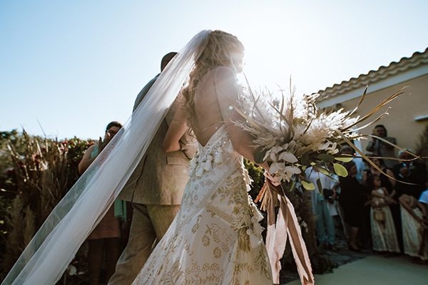 bohemian-style-wedding-lefkada-abundance-earthy-colors-and-textures_22