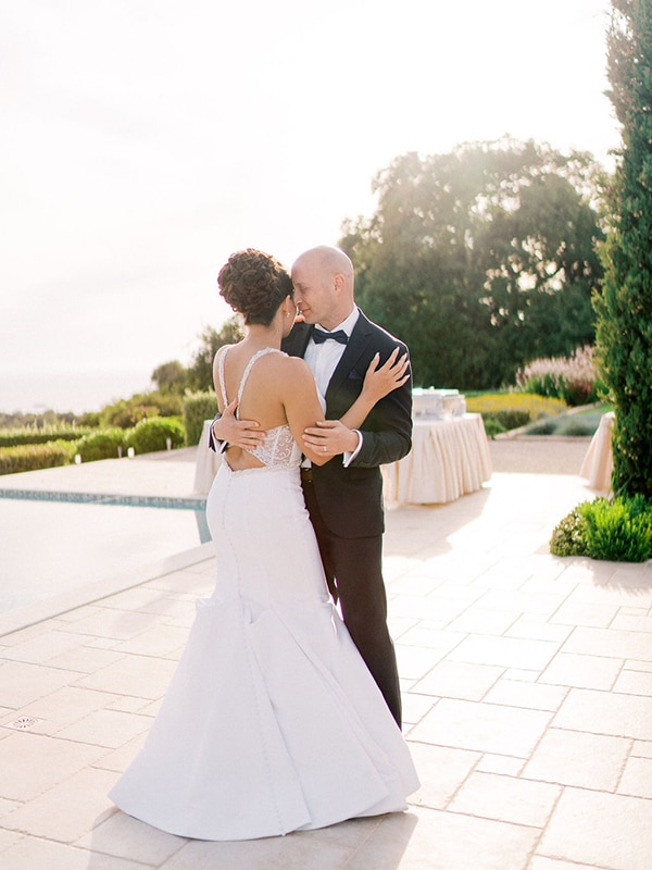 luxurious-wedding-kefalonia-neutral-color-hues_40