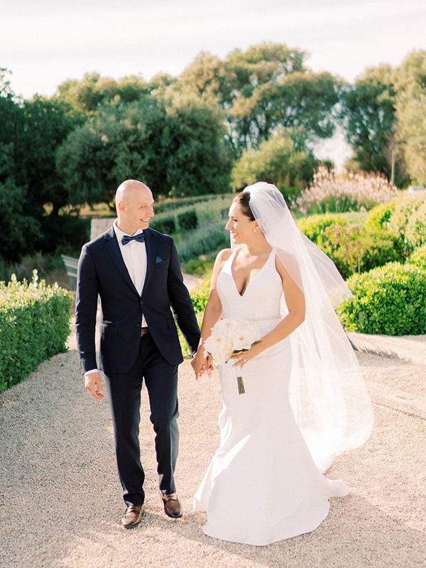 luxurious-wedding-kefalonia-neutral-color-hues_43