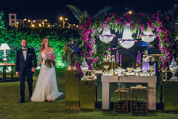 elegant-summer-wedding-athens-hanging-crystal-chandeliers-fresh-flowers_15