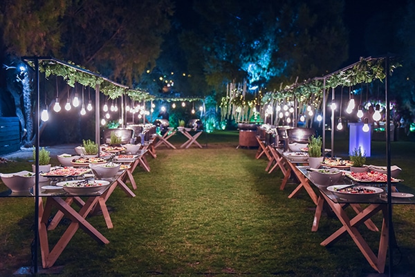 elegant-summer-wedding-athens-hanging-crystal-chandeliers-fresh-flowers_16