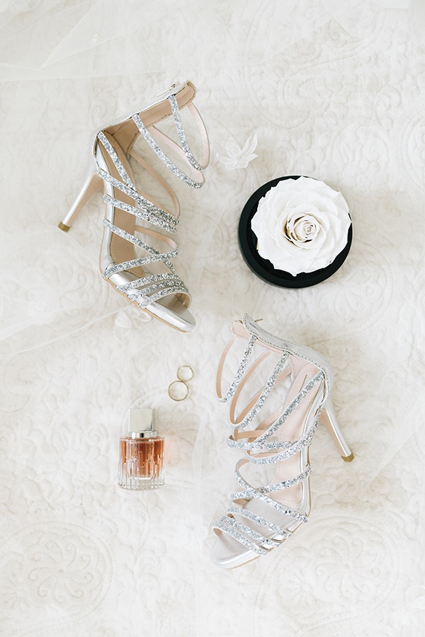 romantic-fall-wedding-greece-white-hues_07