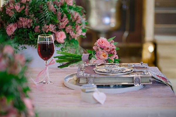 romantic-summer-wedding-athens-austin-roses-coral-hues_07x