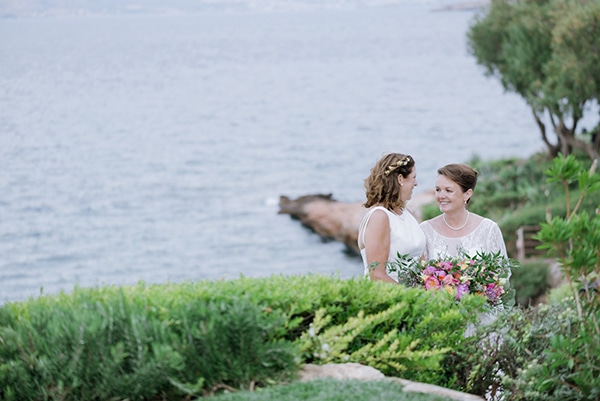 beautiful-destination-wedding-colourful-floral-designs-athens_02