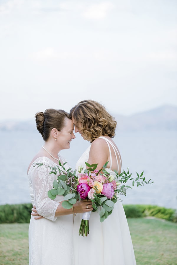 beautiful-destination-wedding-colourful-floral-designs-athens_19