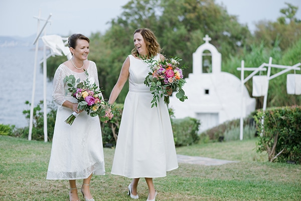 beautiful-destination-wedding-colourful-floral-designs-athens_20