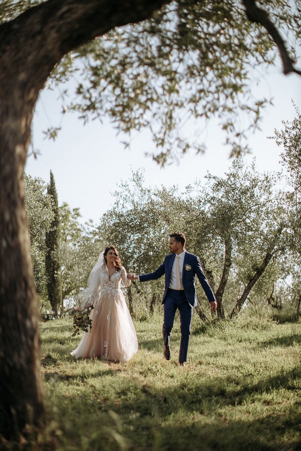 whimsical-intimate-wedding-tuscany-rustic-details_25
