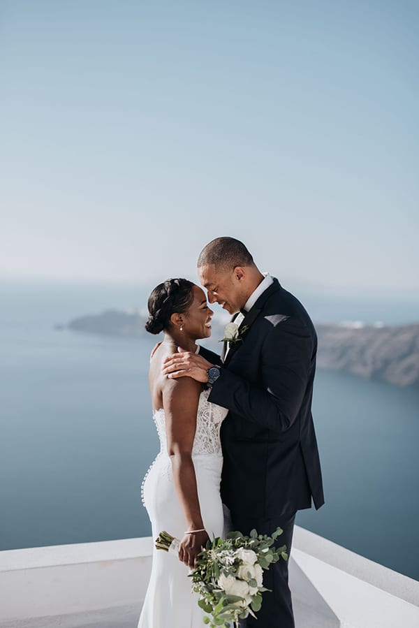 breathtaking-elopement-in-santorini_02
