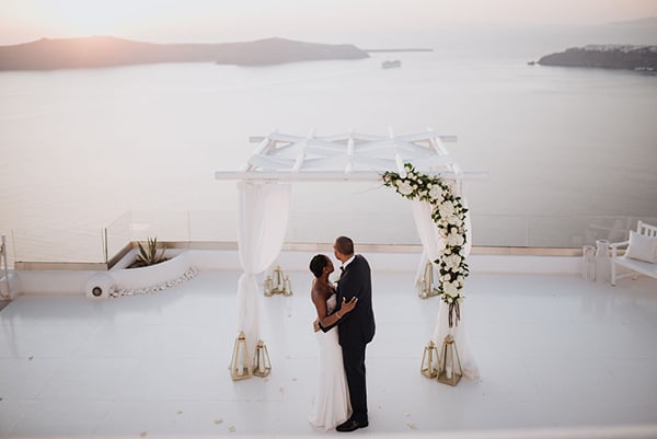 breathtaking-elopement-in-santorini_12