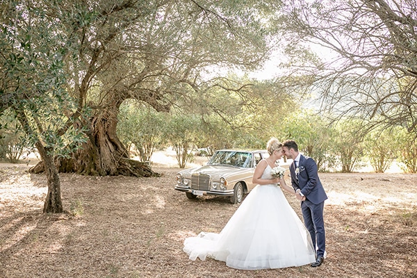 romantic-summer-wedding-wonderful-olive-grove-kefalonia-island_01