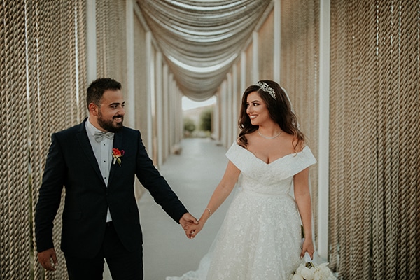 rustic-summer-wedding-nicosia-string-lights-flowers-vivid-colors_03