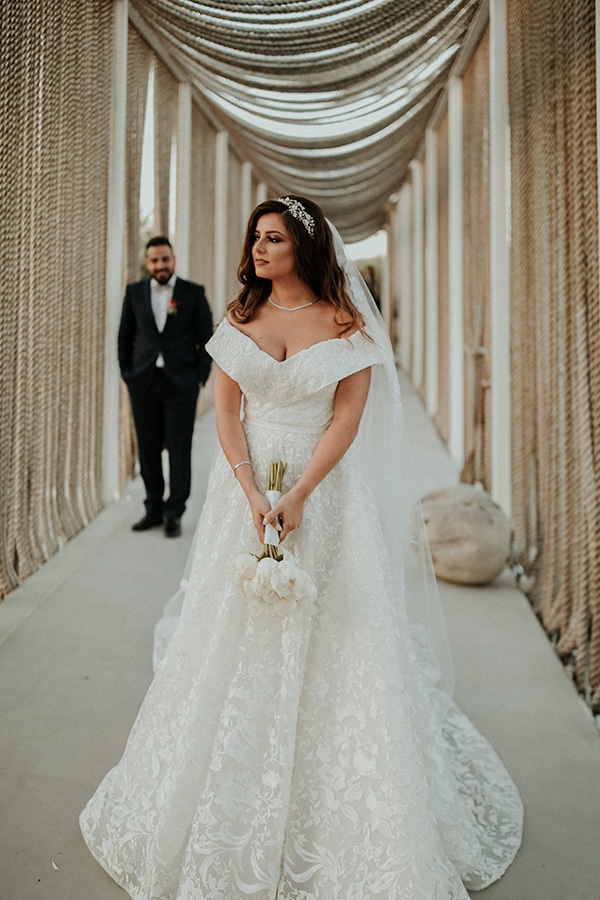 rustic-summer-wedding-nicosia-string-lights-flowers-vivid-colors_40