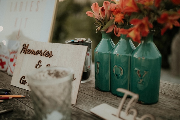 rustic-summer-wedding-nicosia-string-lights-flowers-vivid-colors_48