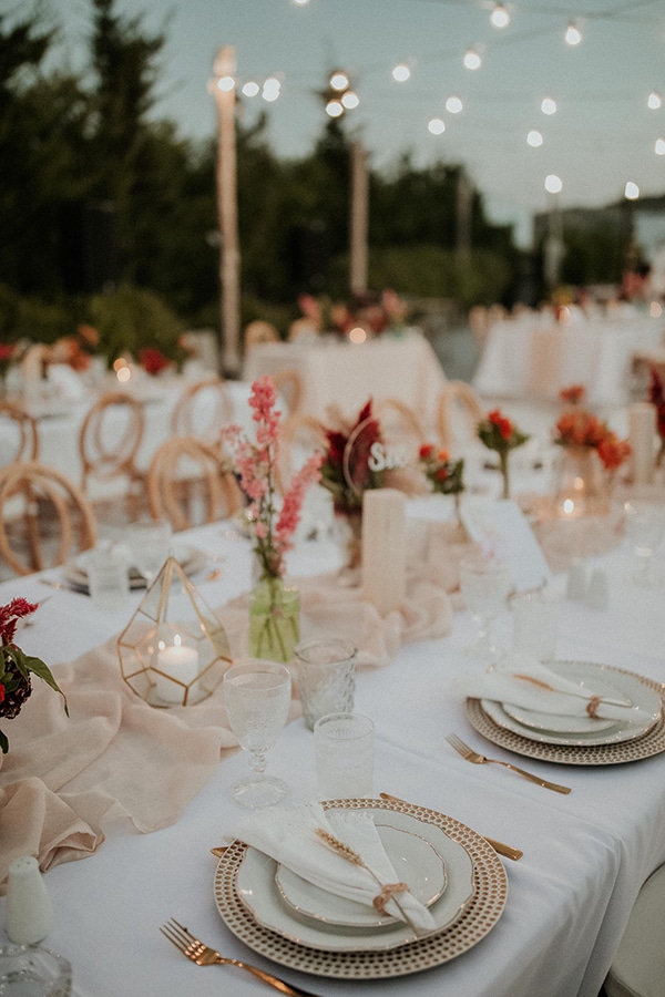 rustic-summer-wedding-nicosia-string-lights-flowers-vivid-colors_53