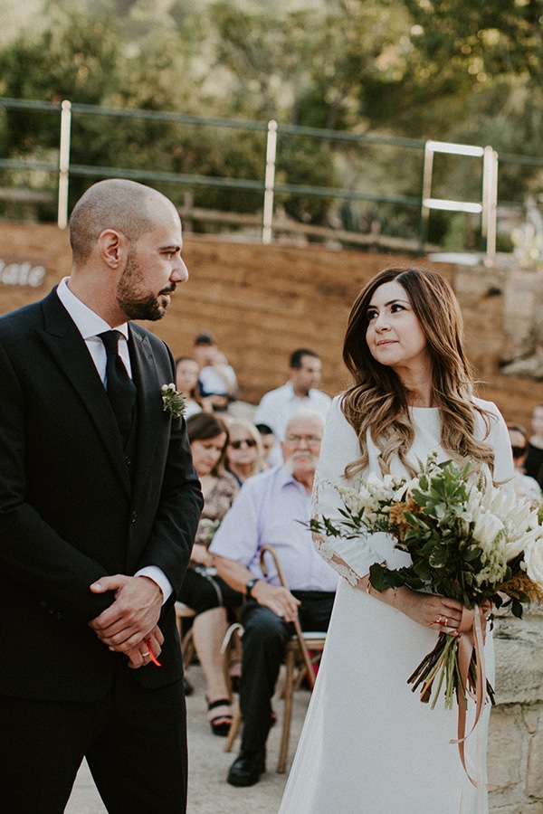 al-fresco-rustic-wedding-cyprus-soft-colors_21