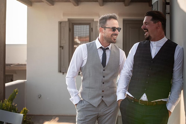 bohemian-summer-wedding-kythnos-pampass-grass-white-flowers_14