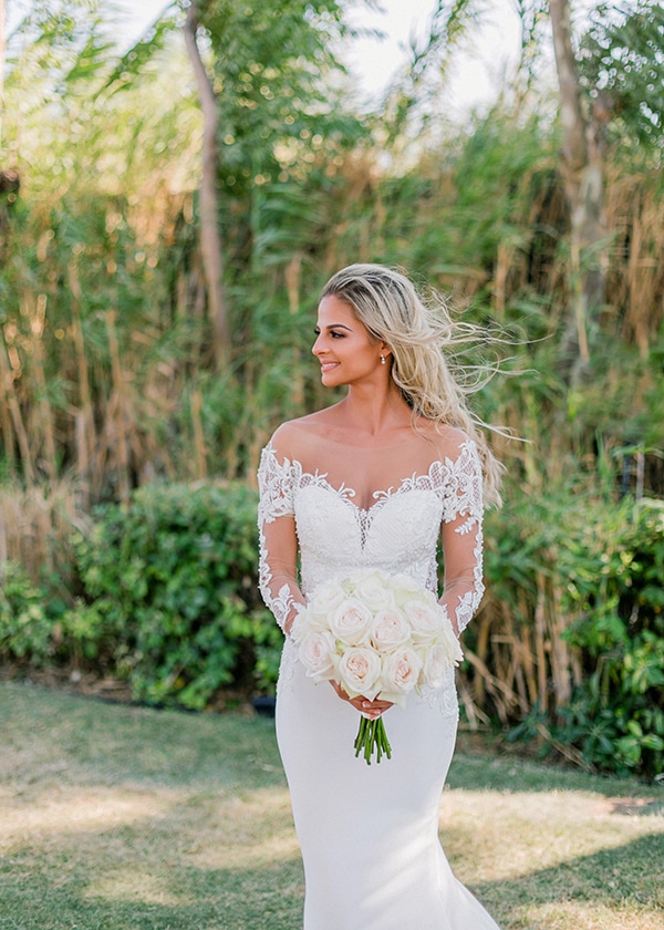 dreamy-elegant-wedding-athens-white-flowers-fairy-lights_02