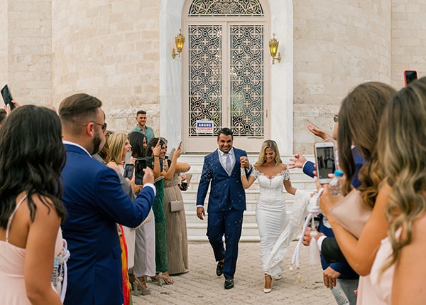 dreamy-elegant-wedding-athens-white-flowers-fairy-lights_09