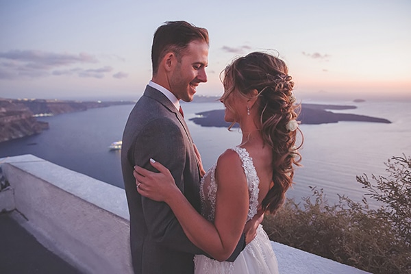 intimate-blue-white-wedding-imerovigli-santorini_03x