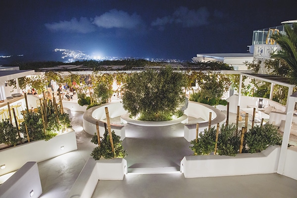 intimate-blue-white-wedding-imerovigli-santorini_23