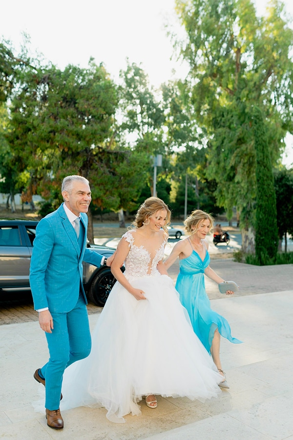 lovely-summer-wedding-athens-white-flowers_11