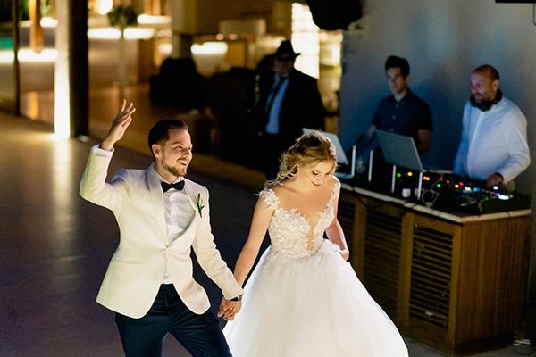 lovely-summer-wedding-athens-white-flowers_19
