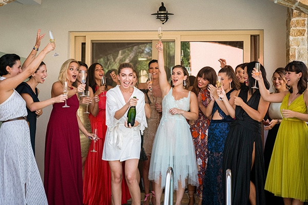 lush-garden-style-wedding-parga-touches-elegance_08