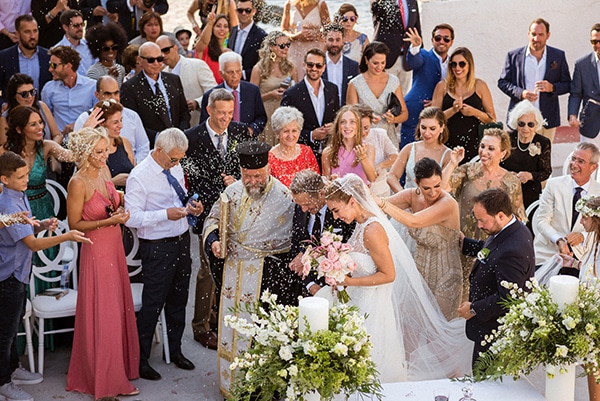 lush-garden-style-wedding-parga-touches-elegance_29x