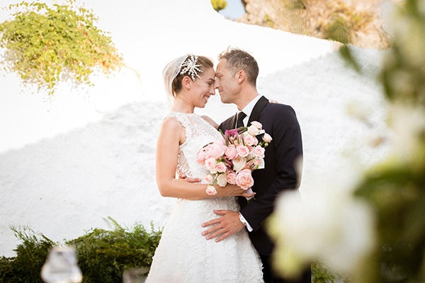 lush-garden-style-wedding-parga-touches-elegance_30