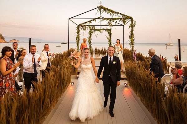 lush-garden-style-wedding-parga-touches-elegance_33