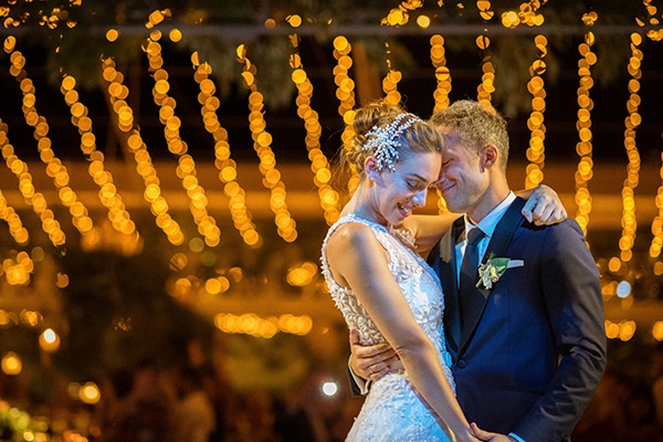 lush-garden-style-wedding-parga-touches-elegance_51