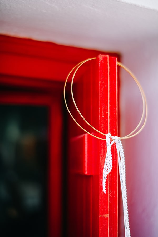 modern-summer-wedding-kythnos-vivid-colors_05x