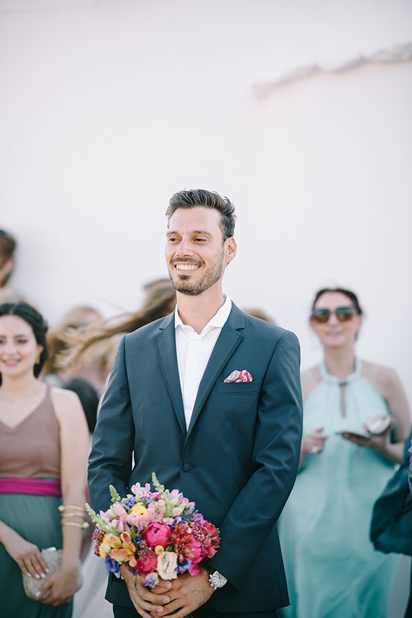 modern-summer-wedding-kythnos-vivid-colors_07