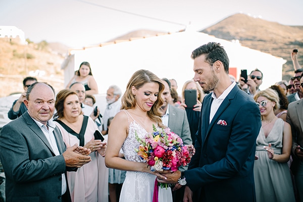 modern-summer-wedding-kythnos-vivid-colors_10