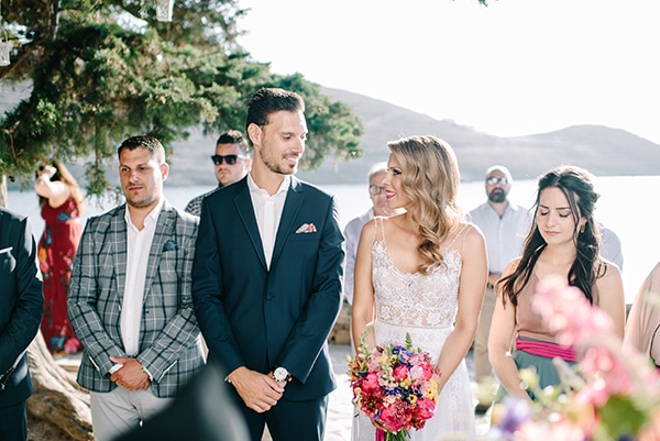 modern-summer-wedding-kythnos-vivid-colors_13