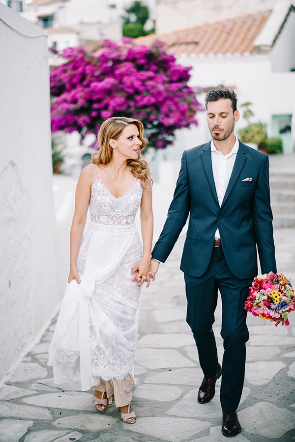 modern-summer-wedding-kythnos-vivid-colors_31