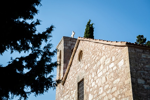 romantic-summer-wedding-paphos-minthis-resort_09