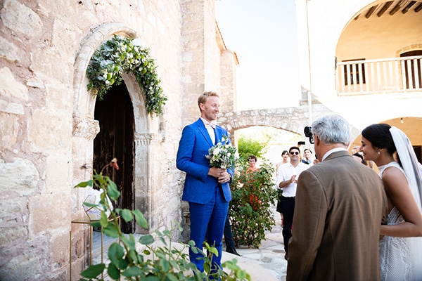 romantic-summer-wedding-paphos-minthis-resort_14