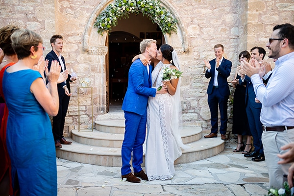romantic-summer-wedding-paphos-minthis-resort_22