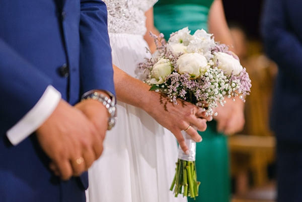 beautiful-outdoor-wedding-succulents-gold-details_11