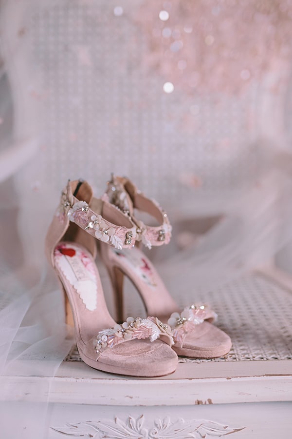 colorful-styled-shoot-mani-most-elegant-details_18x