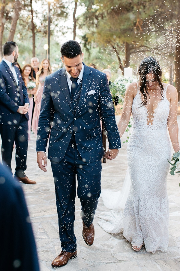 lush-romantic-wedding-crete-pastel-hues_25