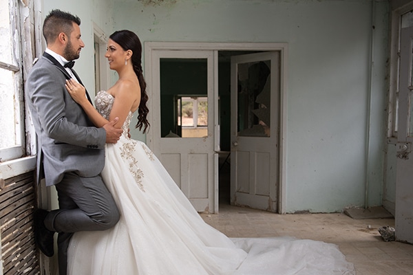 modern-white-gold-wedding-limassol_01z