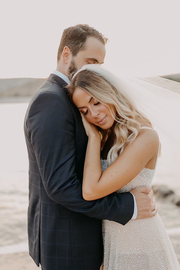 boho-chic-beach-wedding-athens-pampas-grass-pastel-hues_01x