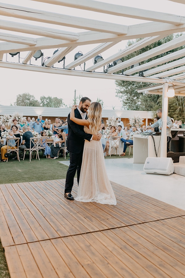 boho-chic-beach-wedding-athens-pampas-grass-pastel-hues_25