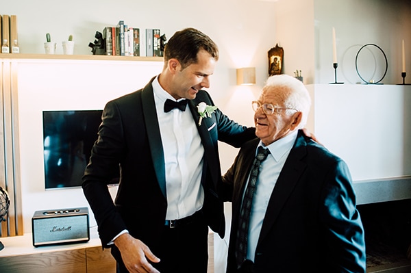 gorgeous-outdoor-wedding-dried-flowers-marsala-peonies_07