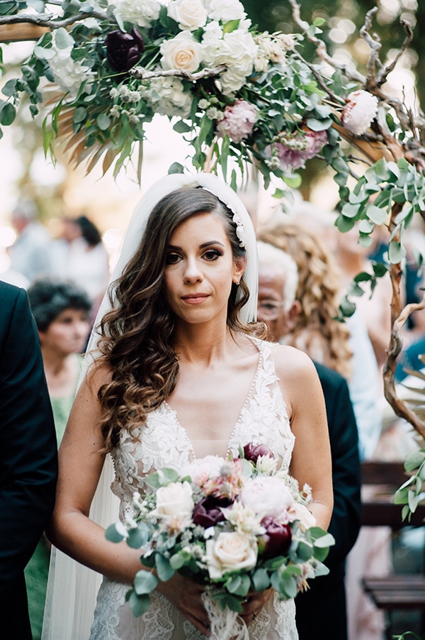 gorgeous-outdoor-wedding-dried-flowers-marsala-peonies_11